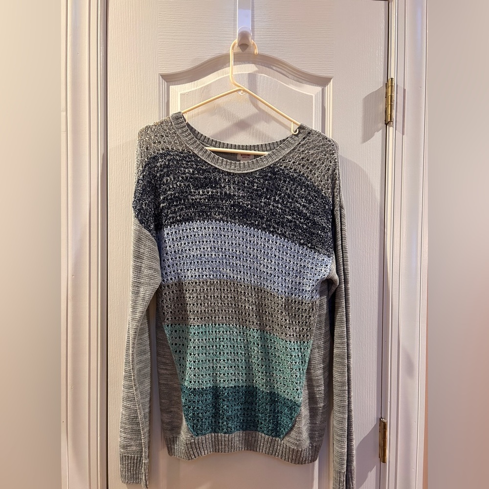 Mossimo sweater grey size large